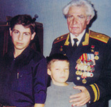 Г.В.Кисунько с внуками