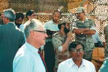 На учениях в Капустином Яре. На переднем плане, слева - академик Б.В. Бункин. Фото 1996 г.